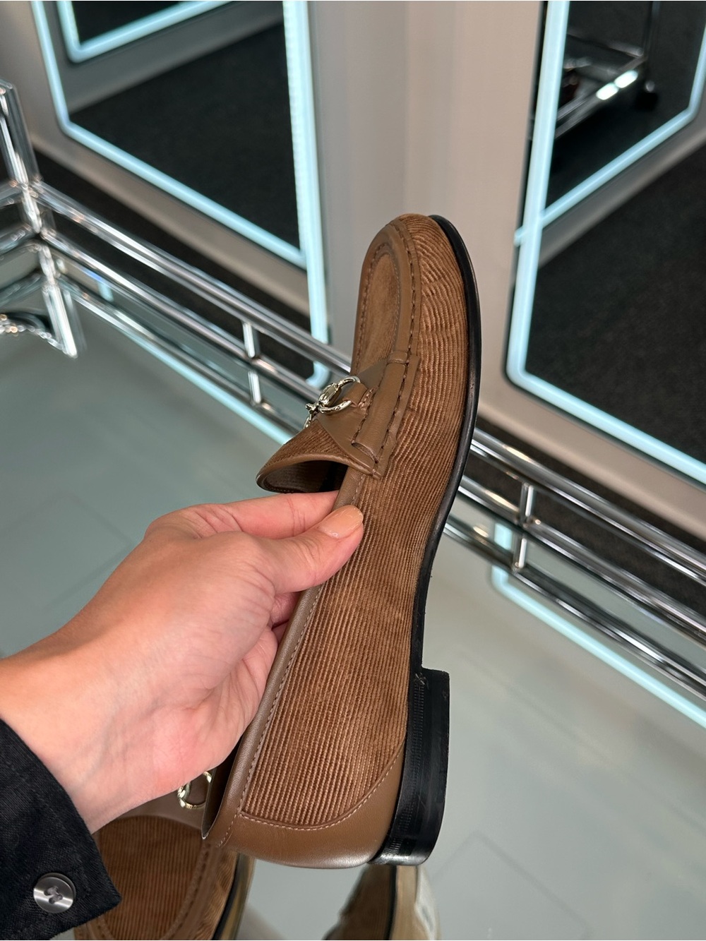 Gucci Corduroy Loafer - Picture 10 of 11